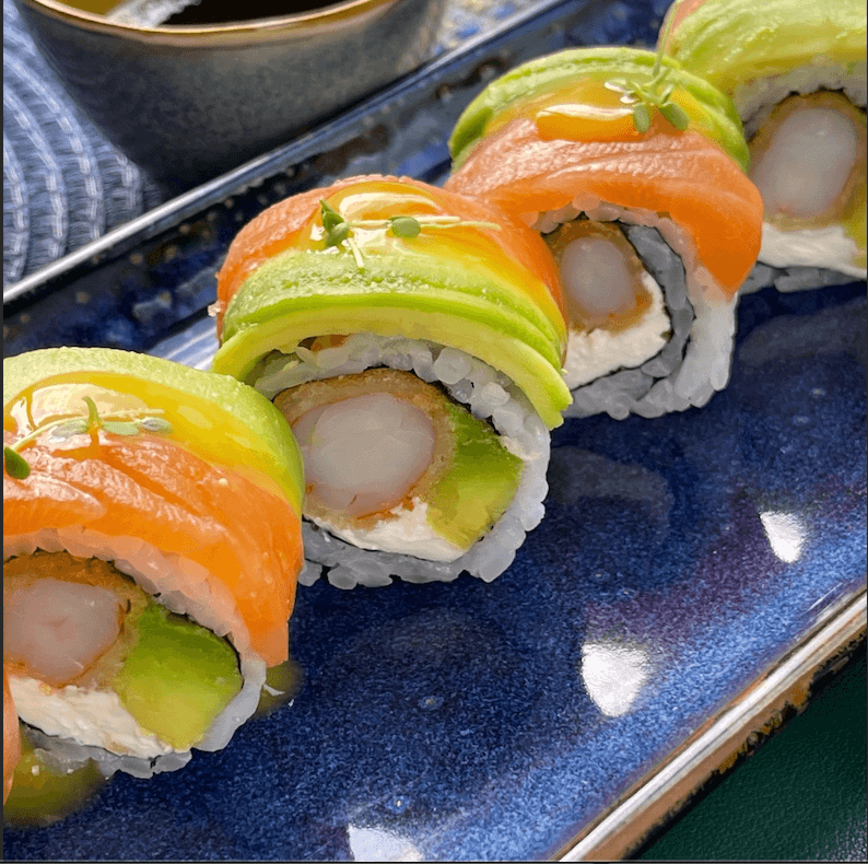 Креветка с лососем и соусом манго Креветка с лососем и соусом манго